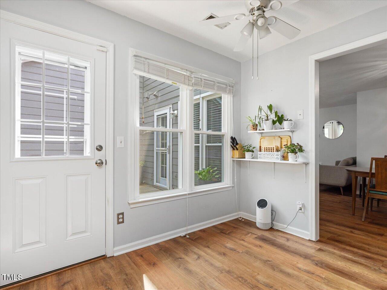 6718 Twin Tree Court