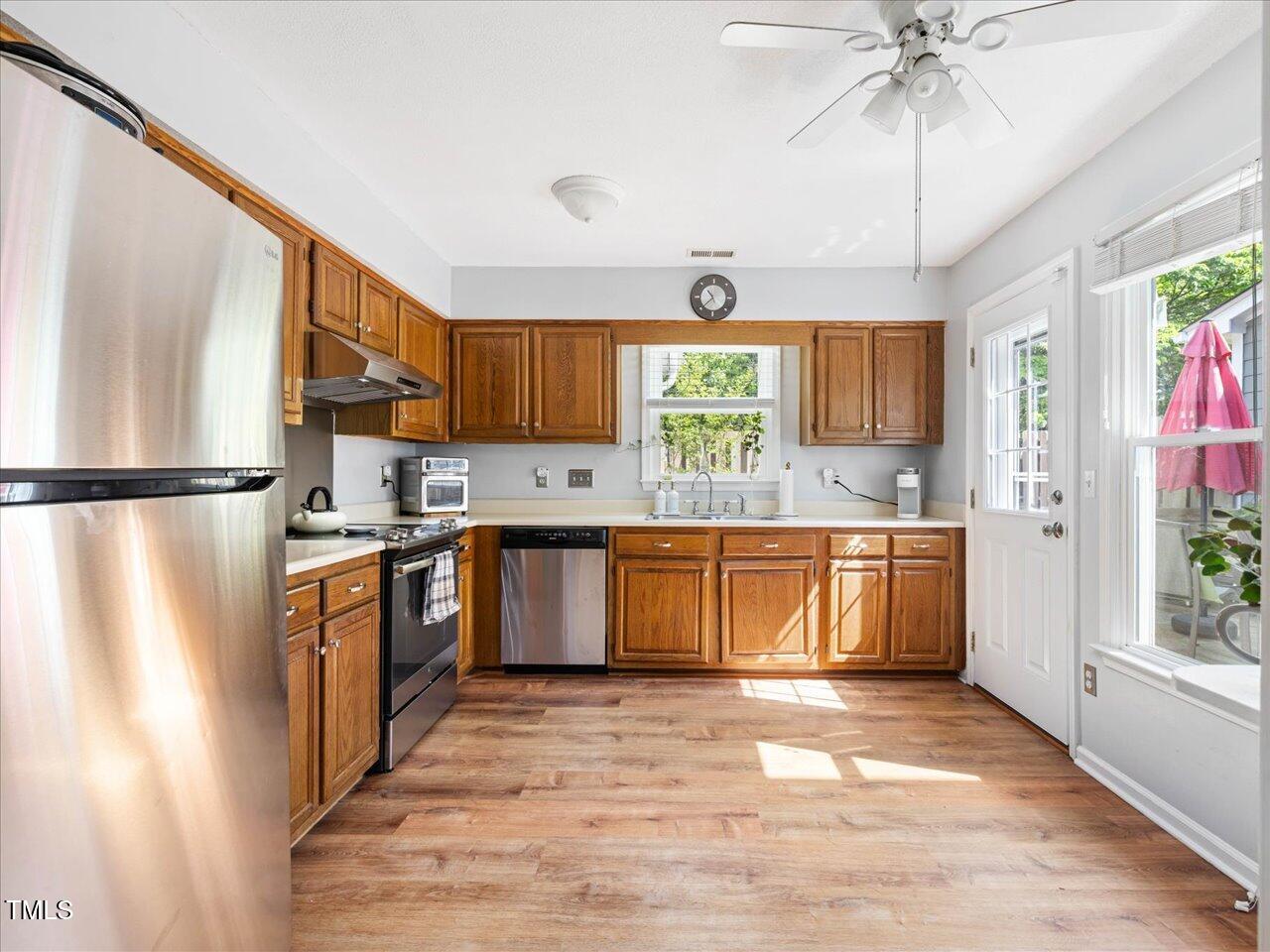 6718 Twin Tree Court