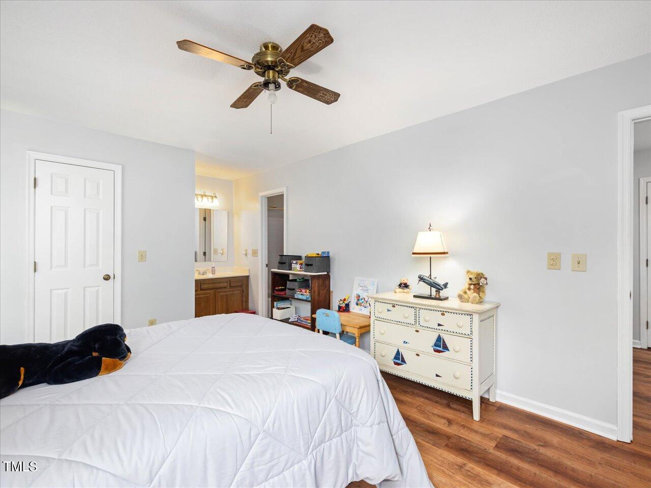 6718 Twin Tree Court