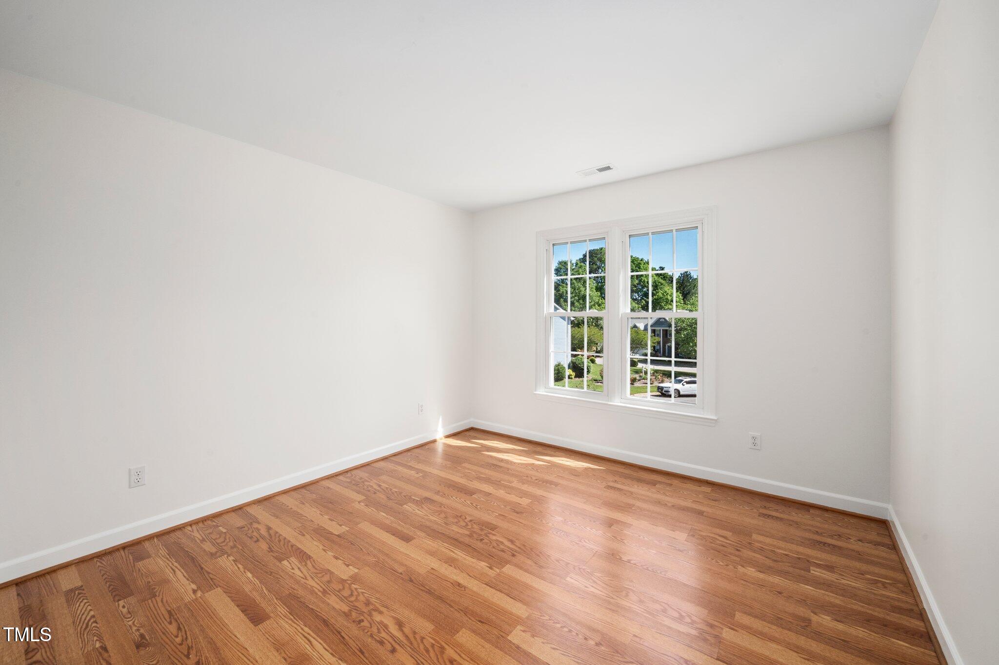 104 Ludstone Court