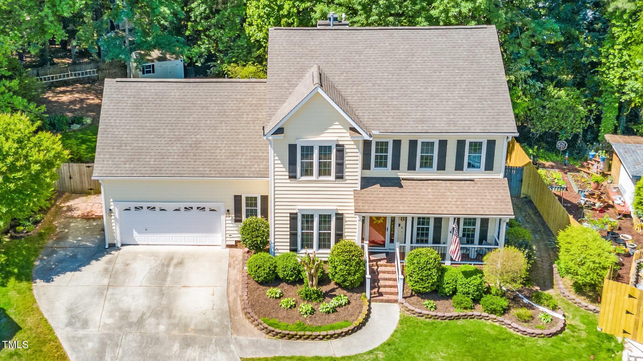 104 Ludstone Court