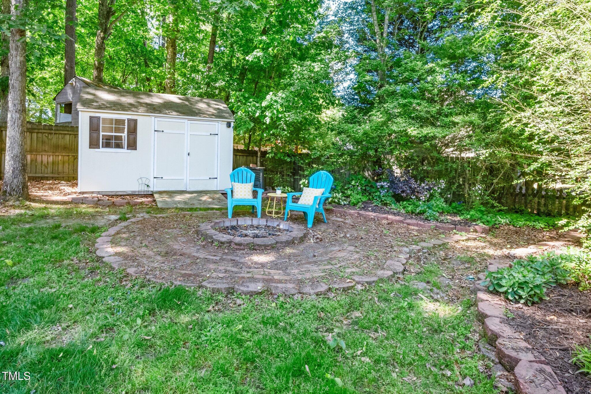 104 Ludstone Court