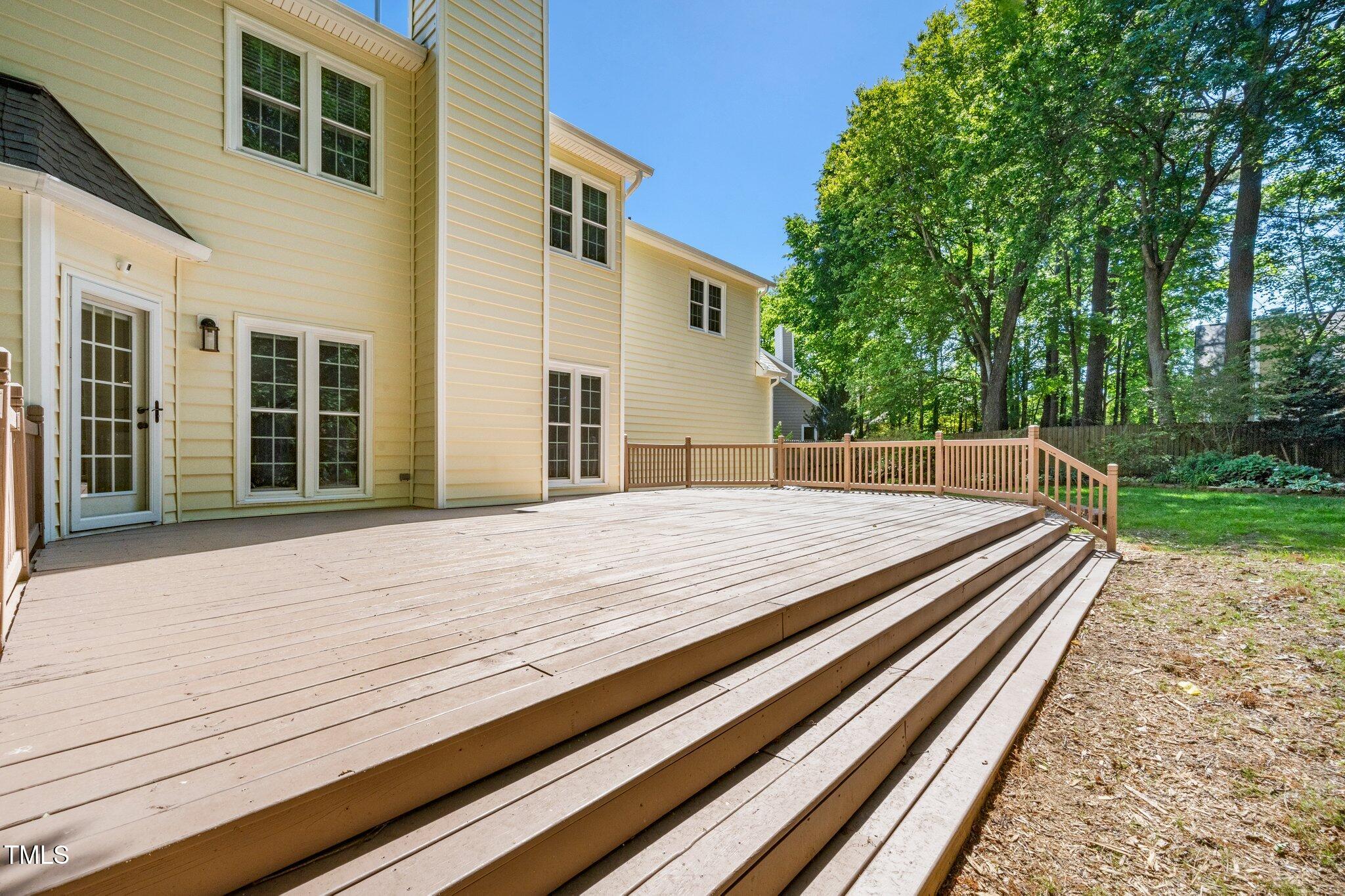 104 Ludstone Court