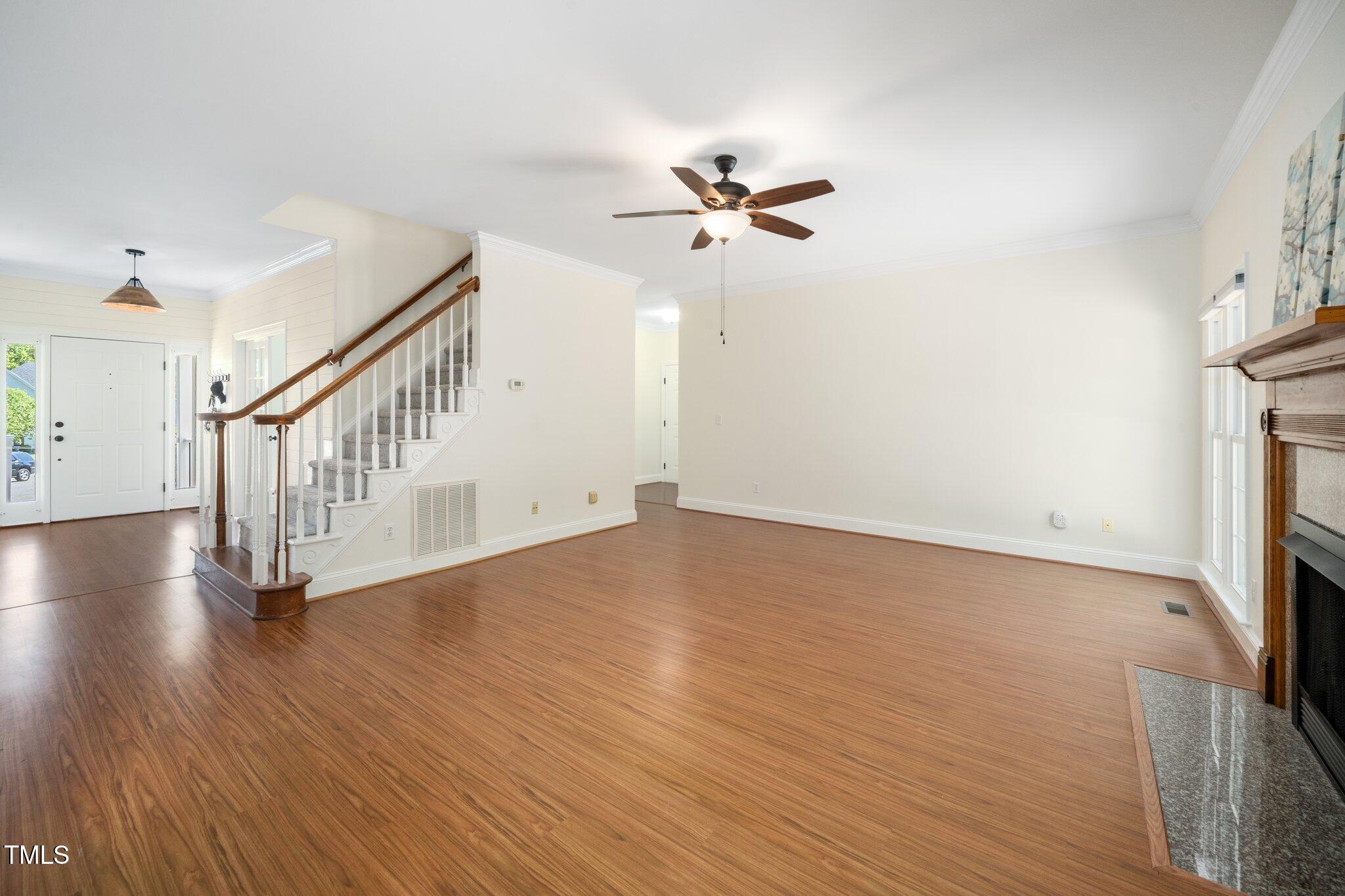 104 Ludstone Court
