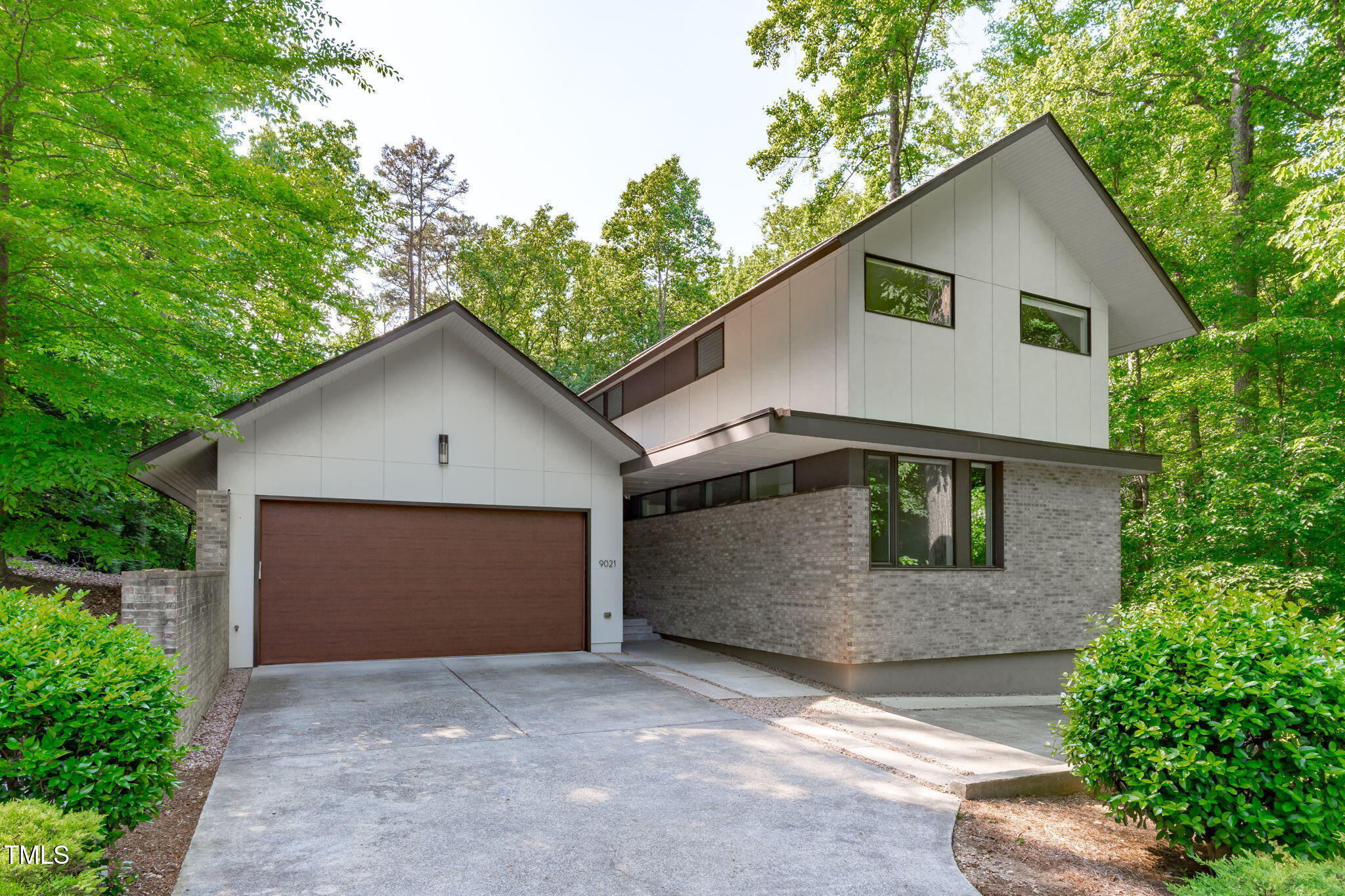 9021 Albatross Court
