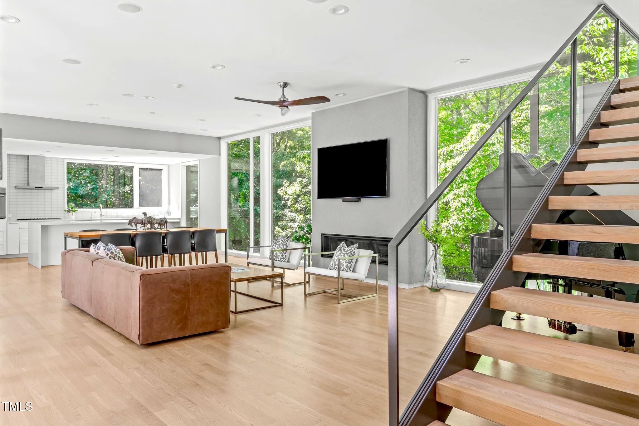 9021 Albatross Court
