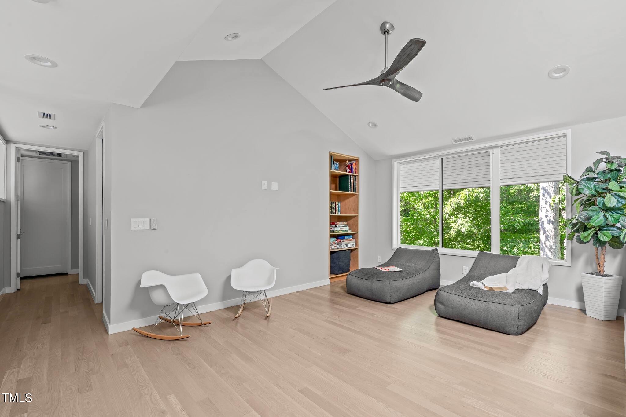 9021 Albatross Court