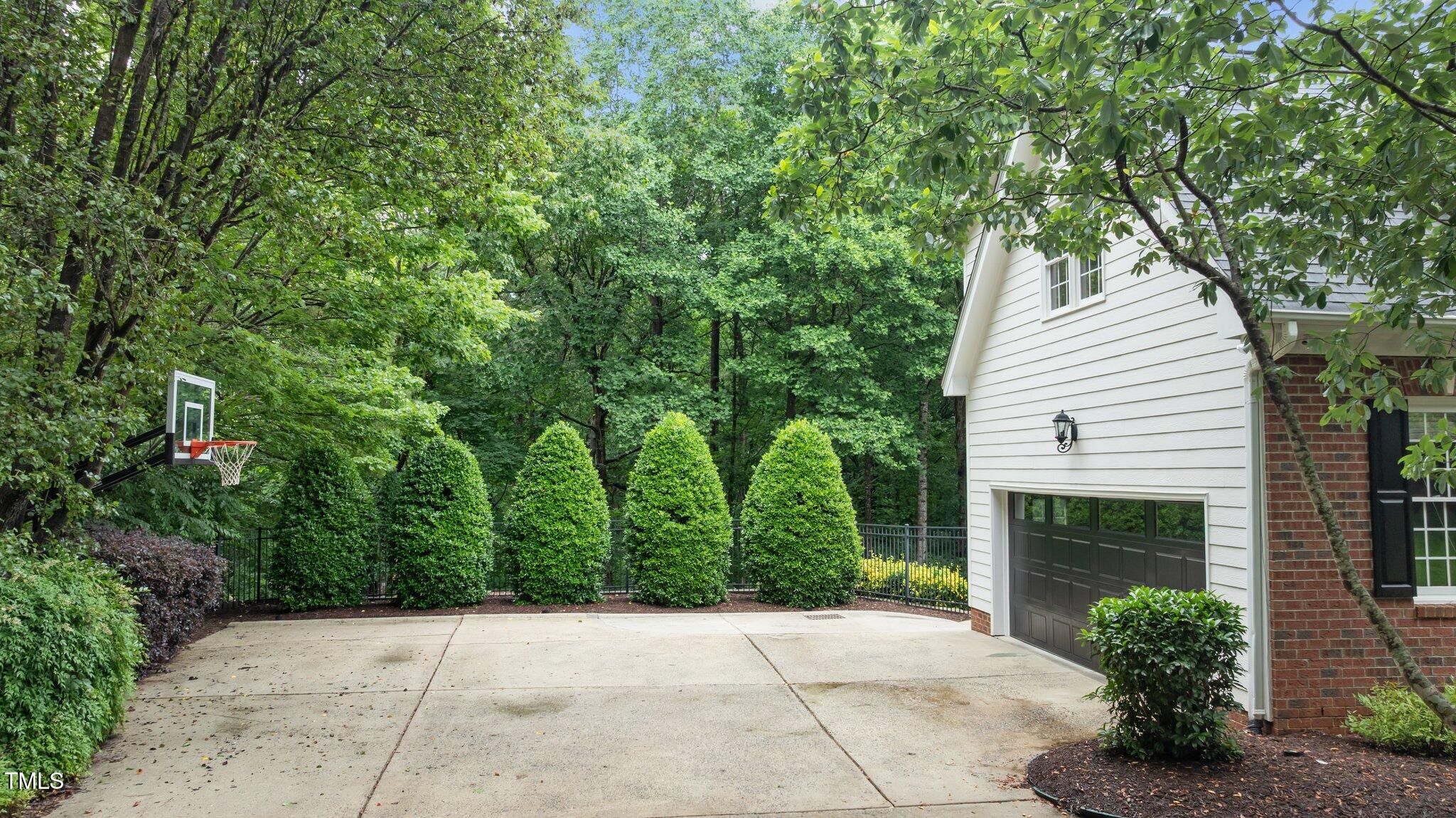 1332 Kinsdale Drive