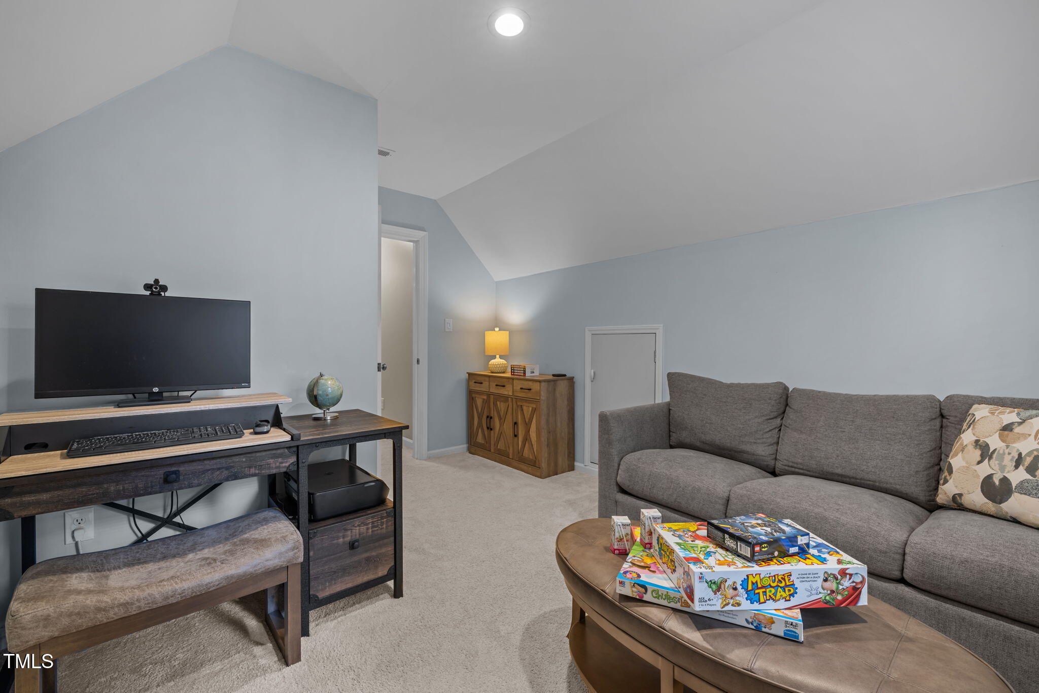 5909 Stable Court