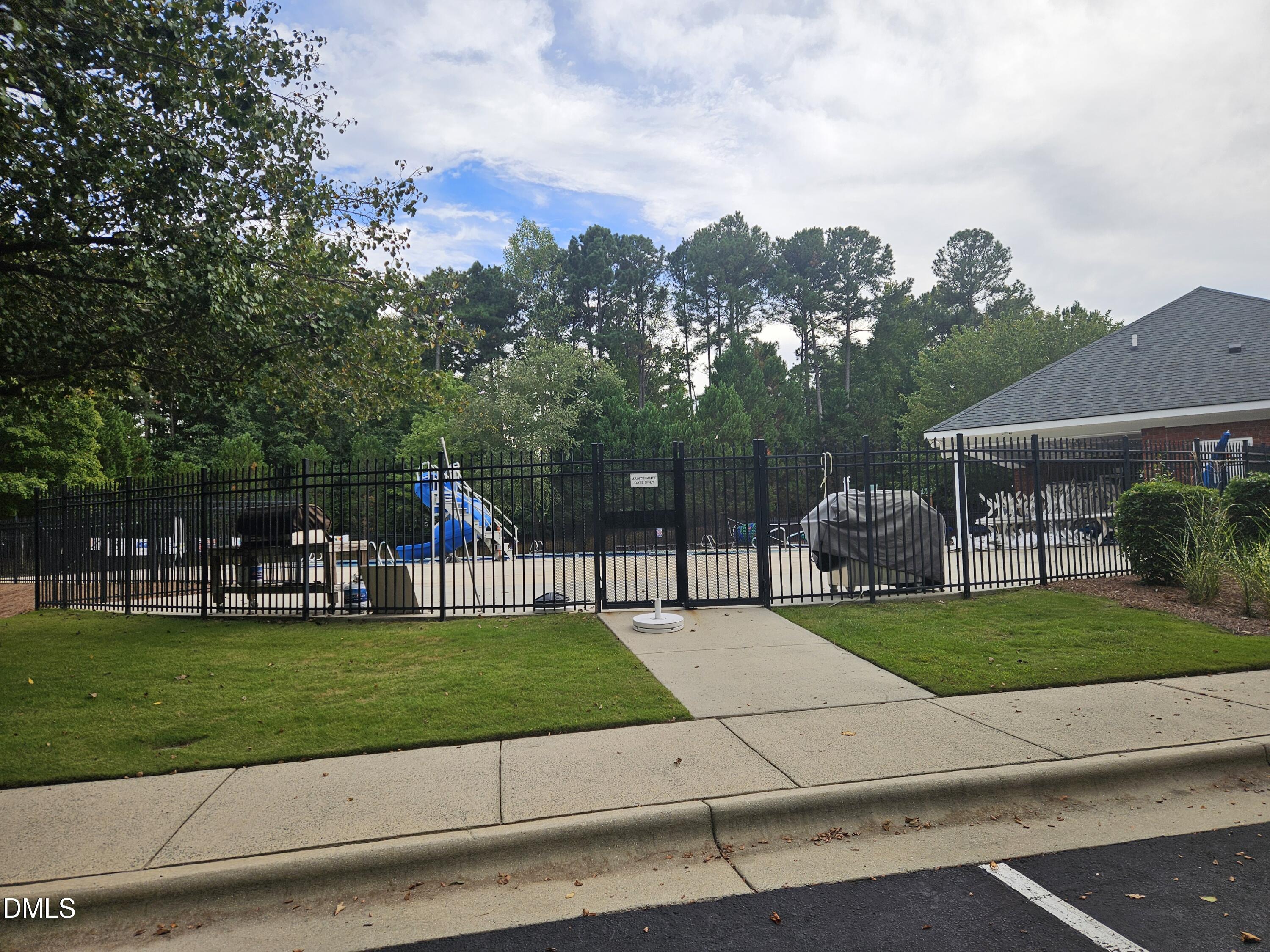 302 Kellyridge Drive