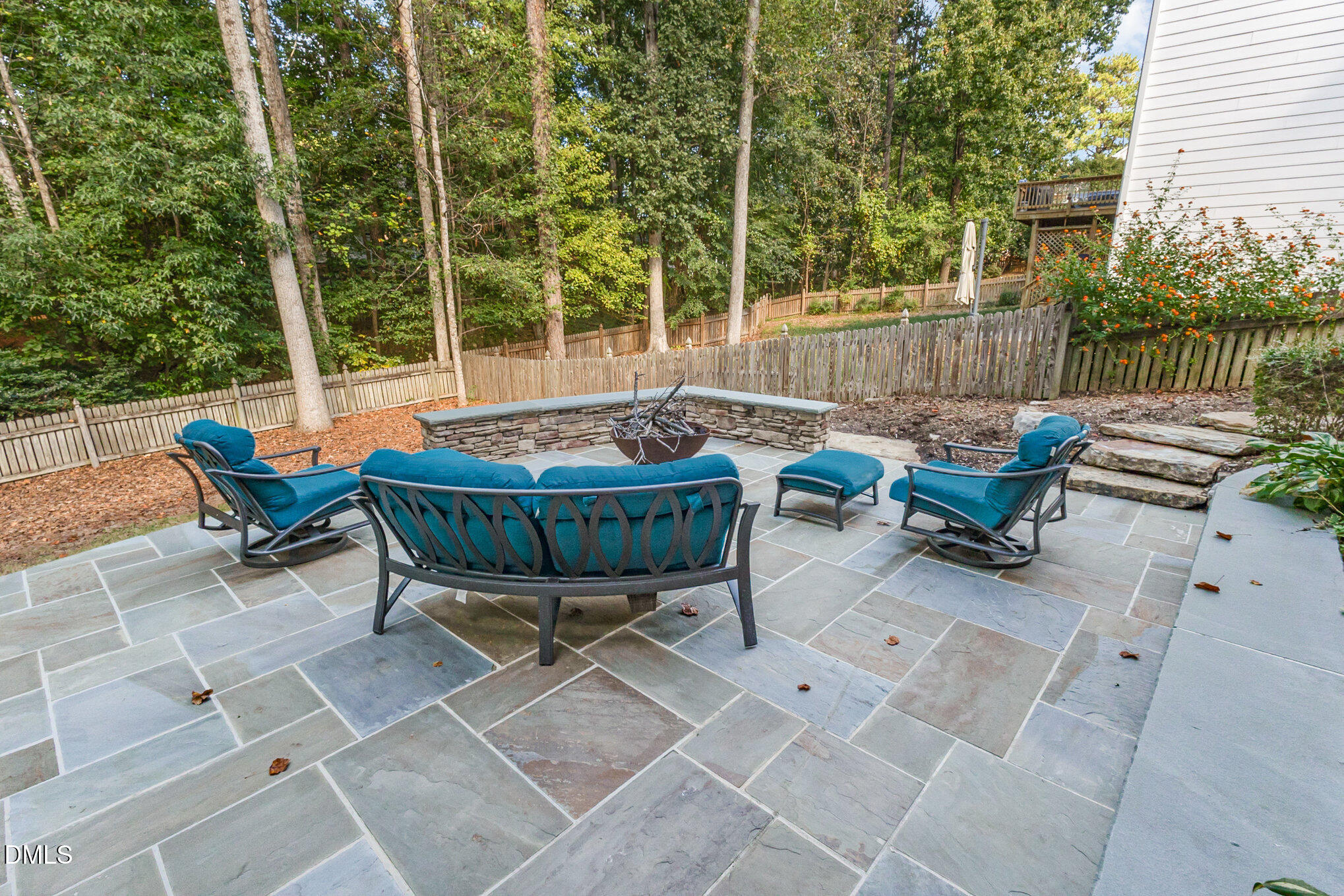 302 Kellyridge Drive