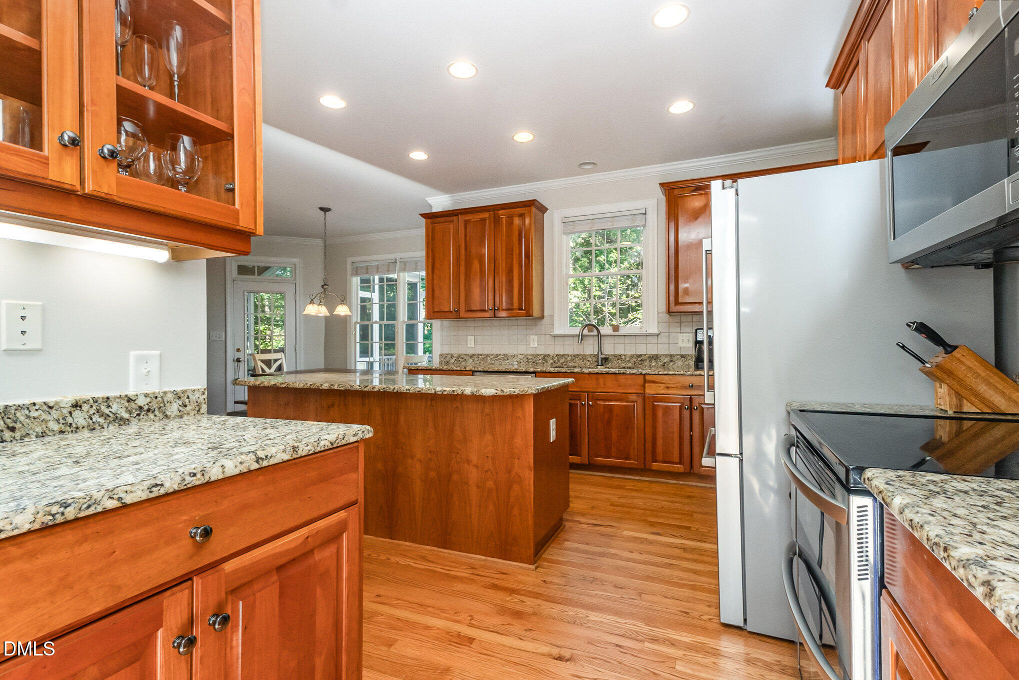 302 Kellyridge Drive