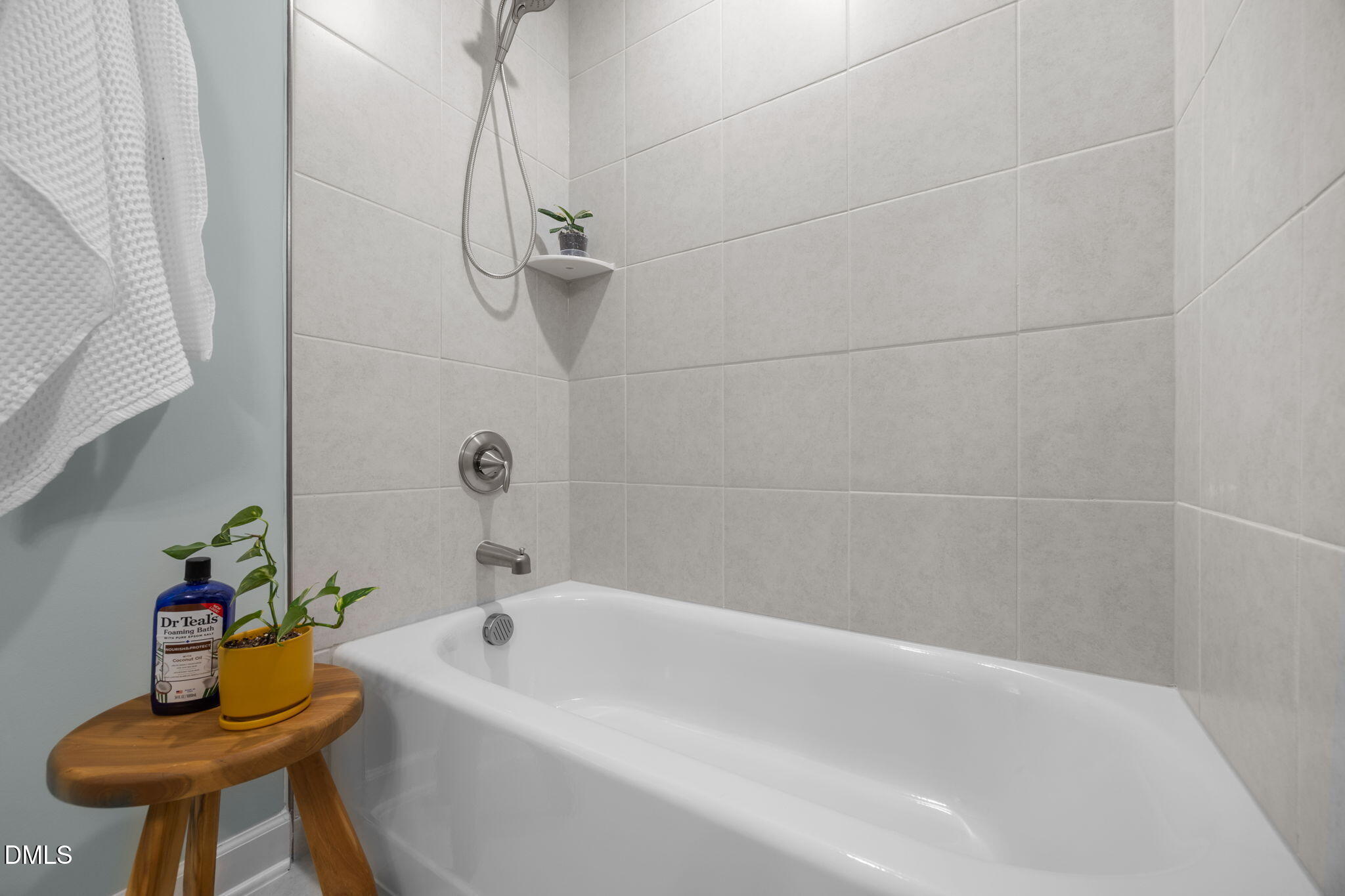 321 Pond Overlook Court