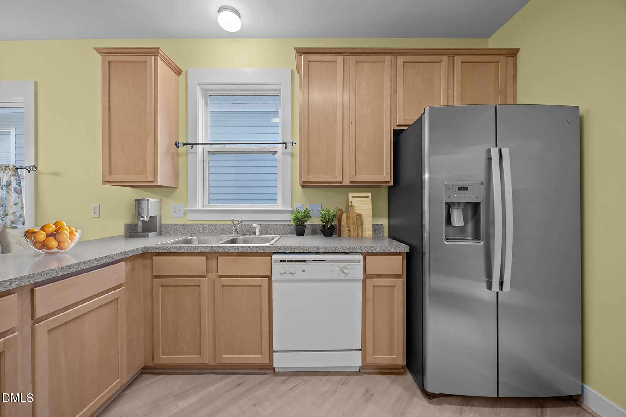 2817 Falls River Avenue