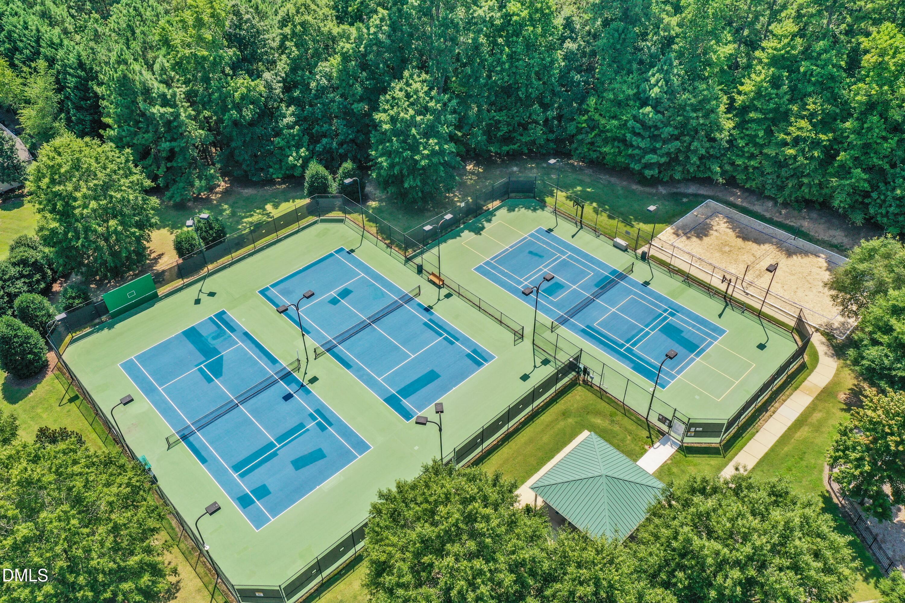 2817 Falls River Avenue