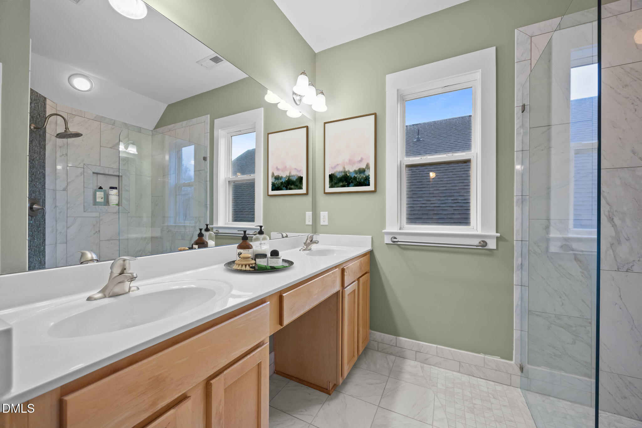 2817 Falls River Avenue