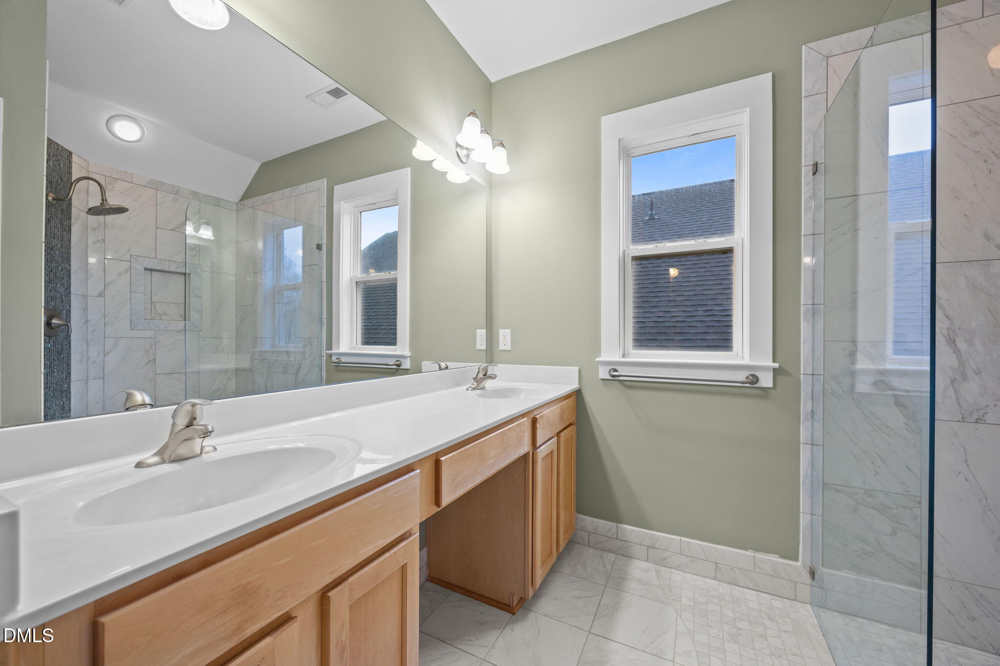 2817 Falls River Avenue