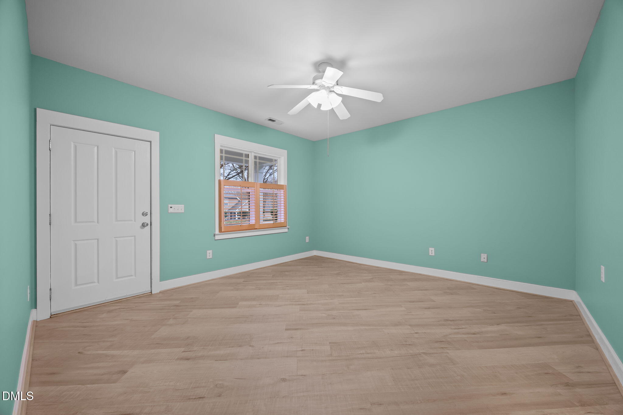 2817 Falls River Avenue