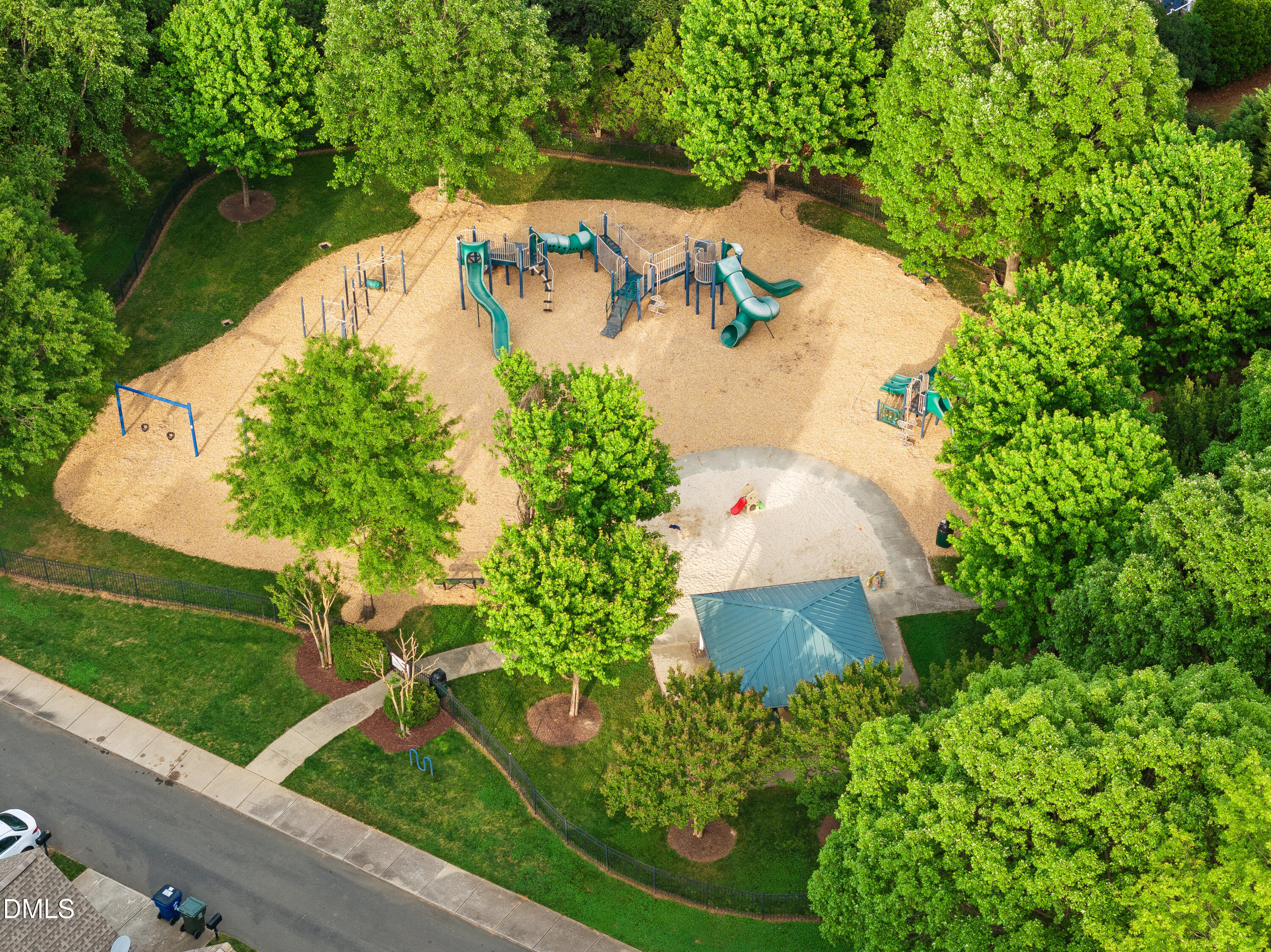 2817 Falls River Avenue