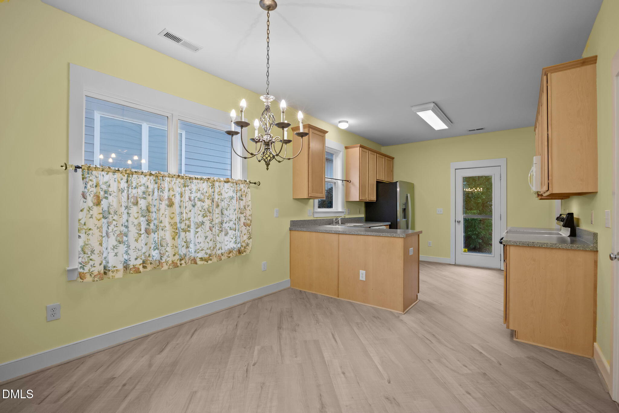 2817 Falls River Avenue