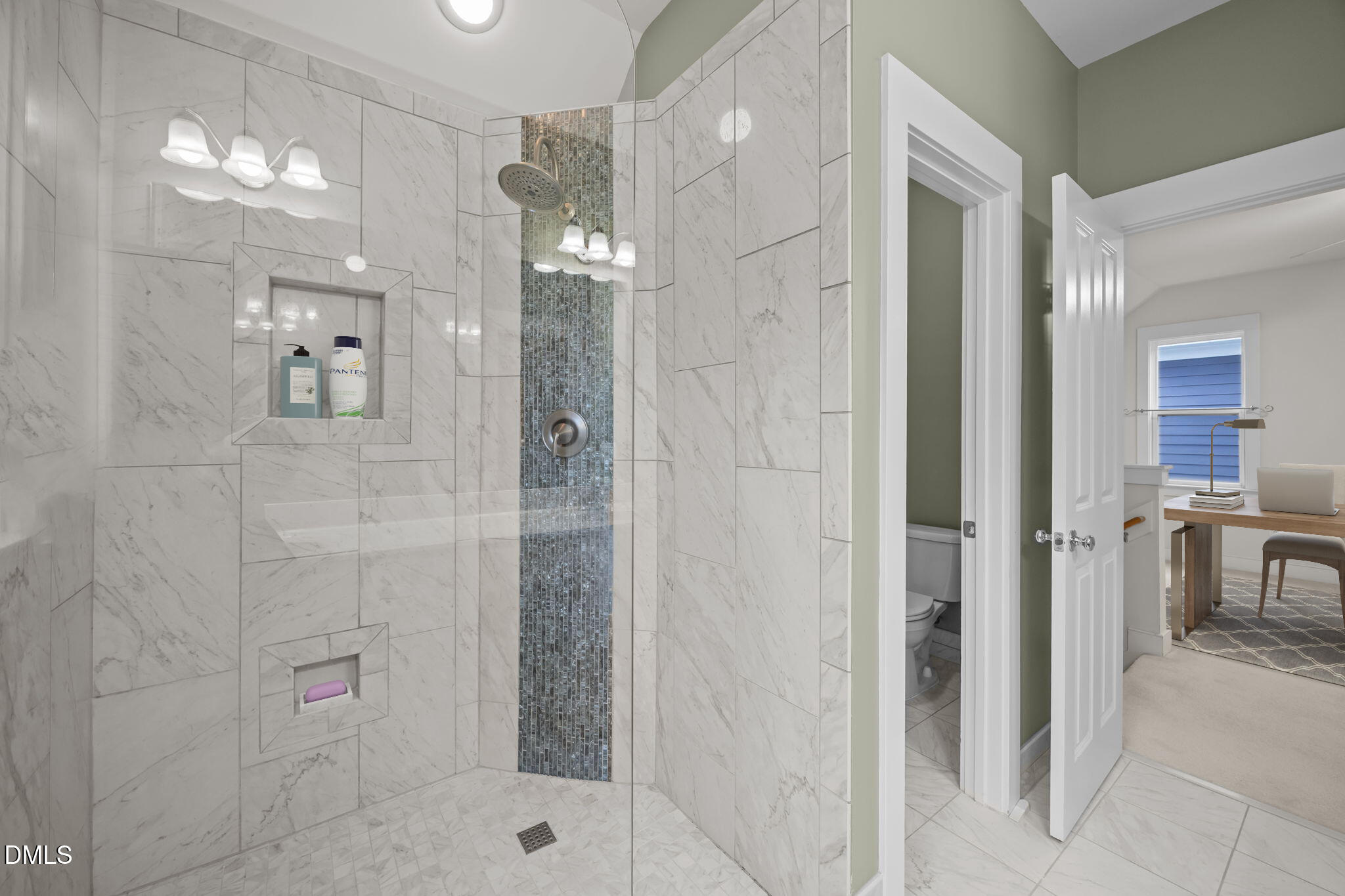 2817 Falls River Avenue