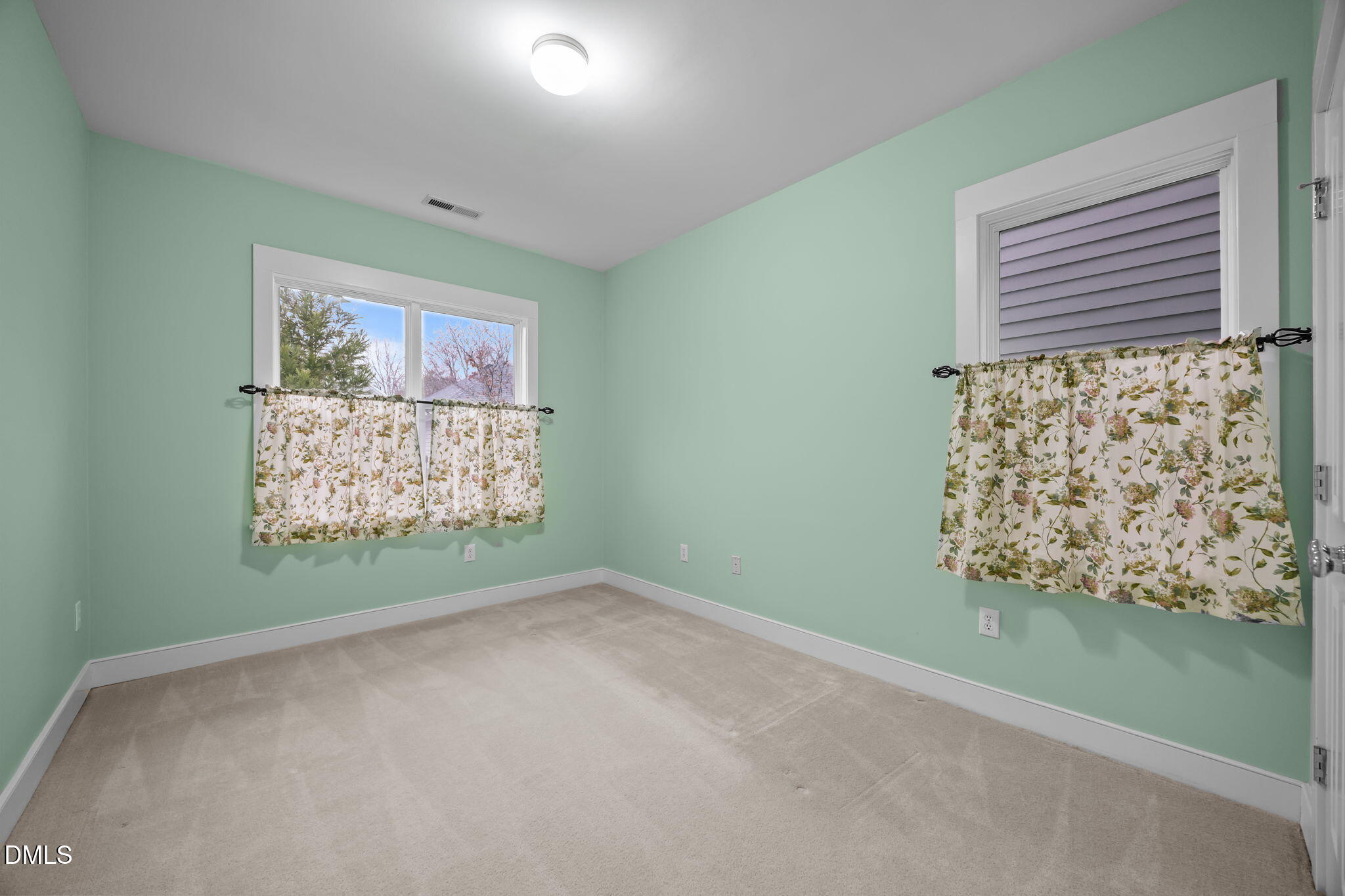 2817 Falls River Avenue