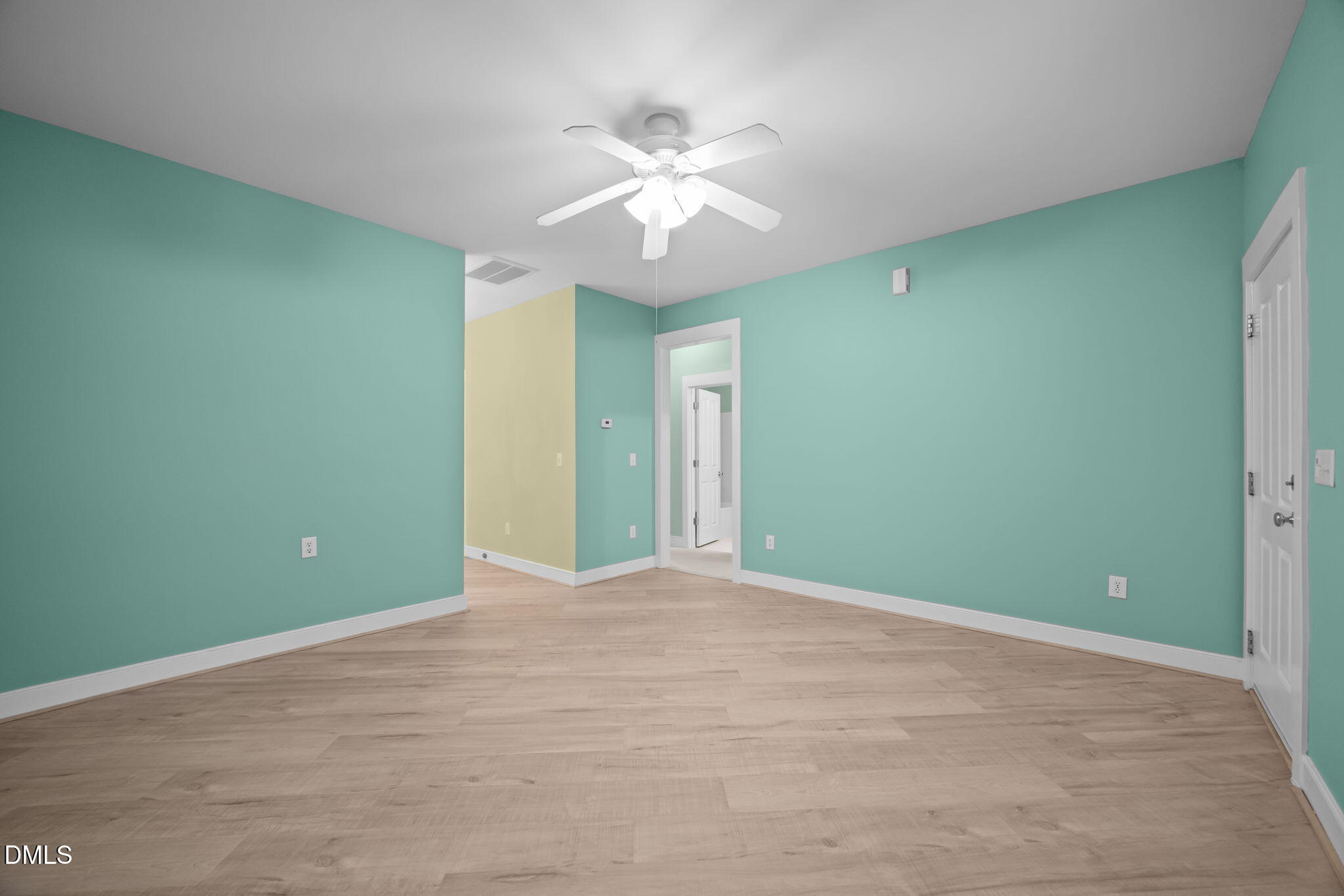 2817 Falls River Avenue