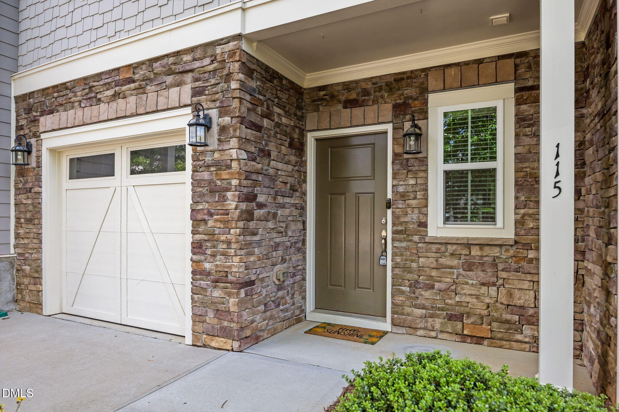 115 Writing Rock Place