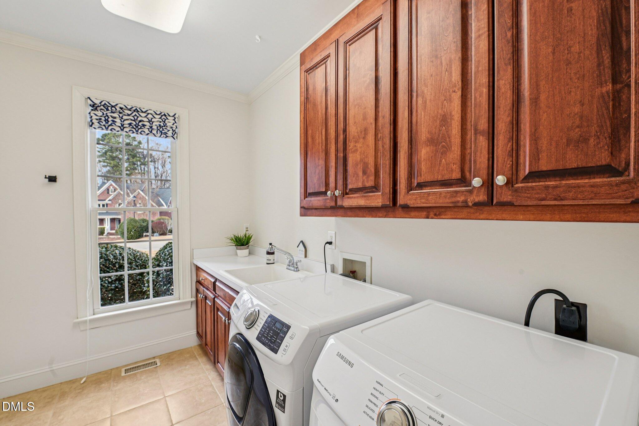 2432 Baileys Landing Drive