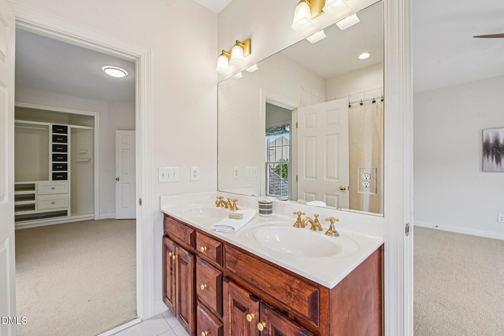 2432 Baileys Landing Drive