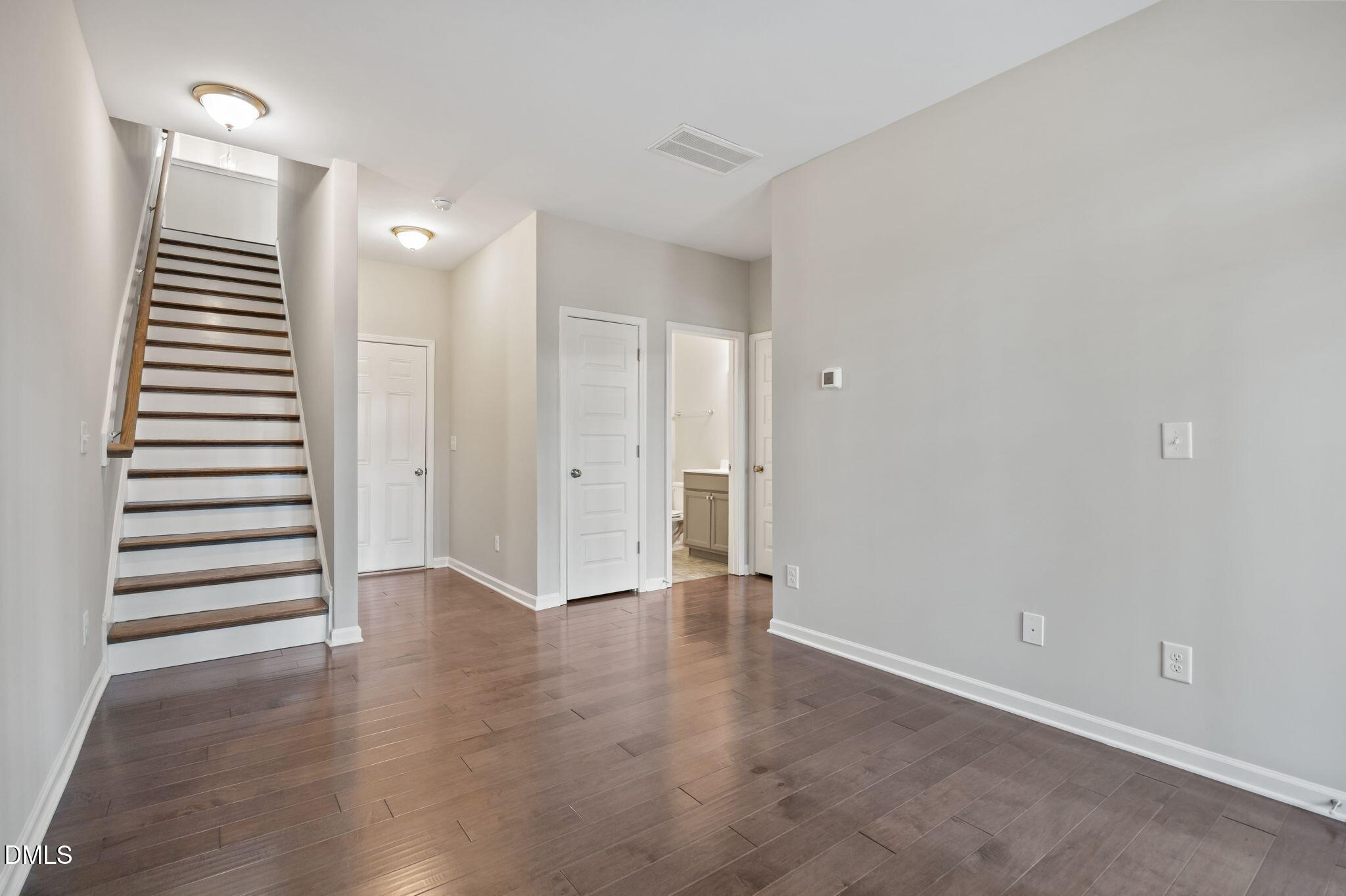 1011 Lathrop Lane