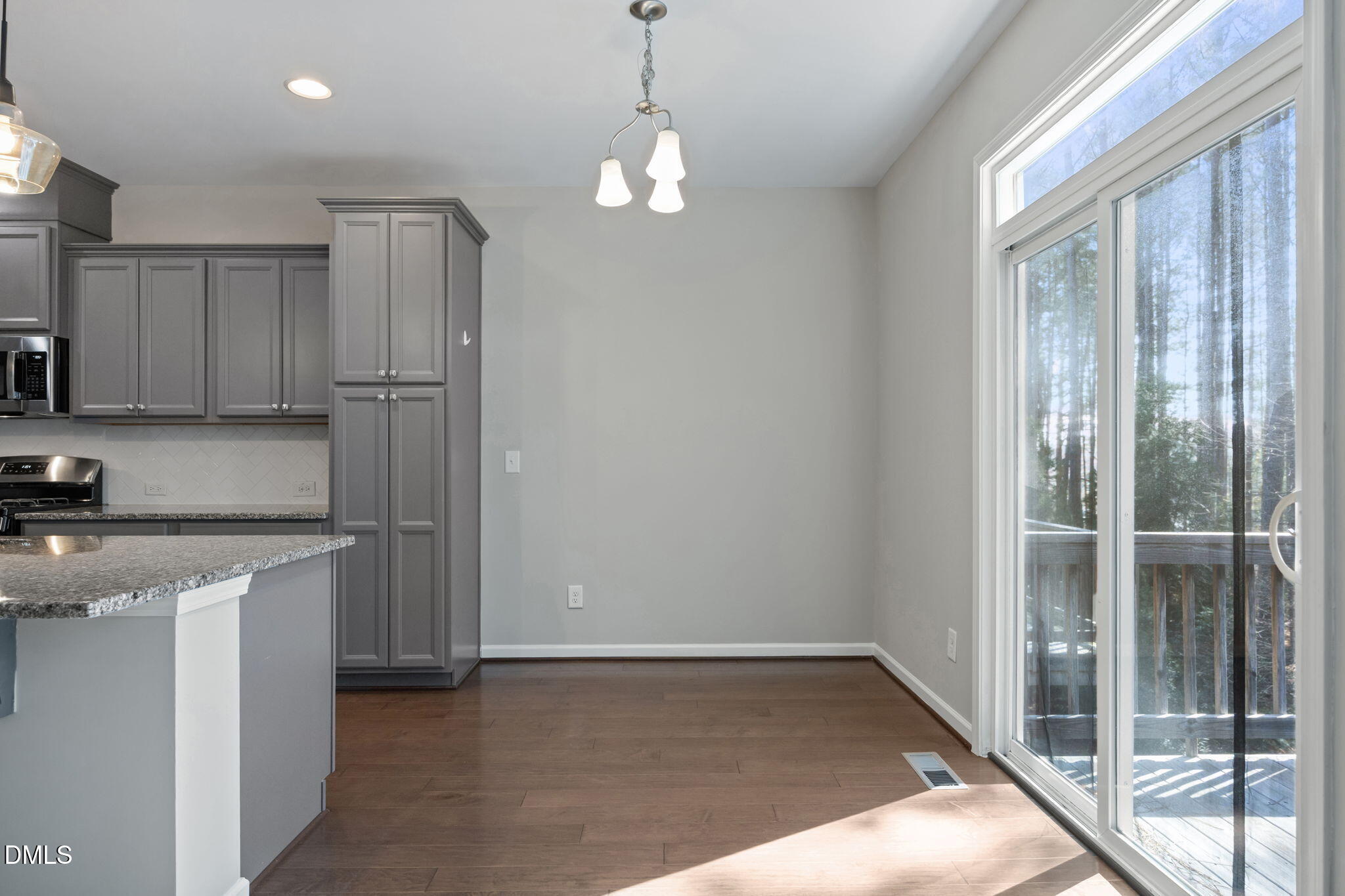 1011 Lathrop Lane