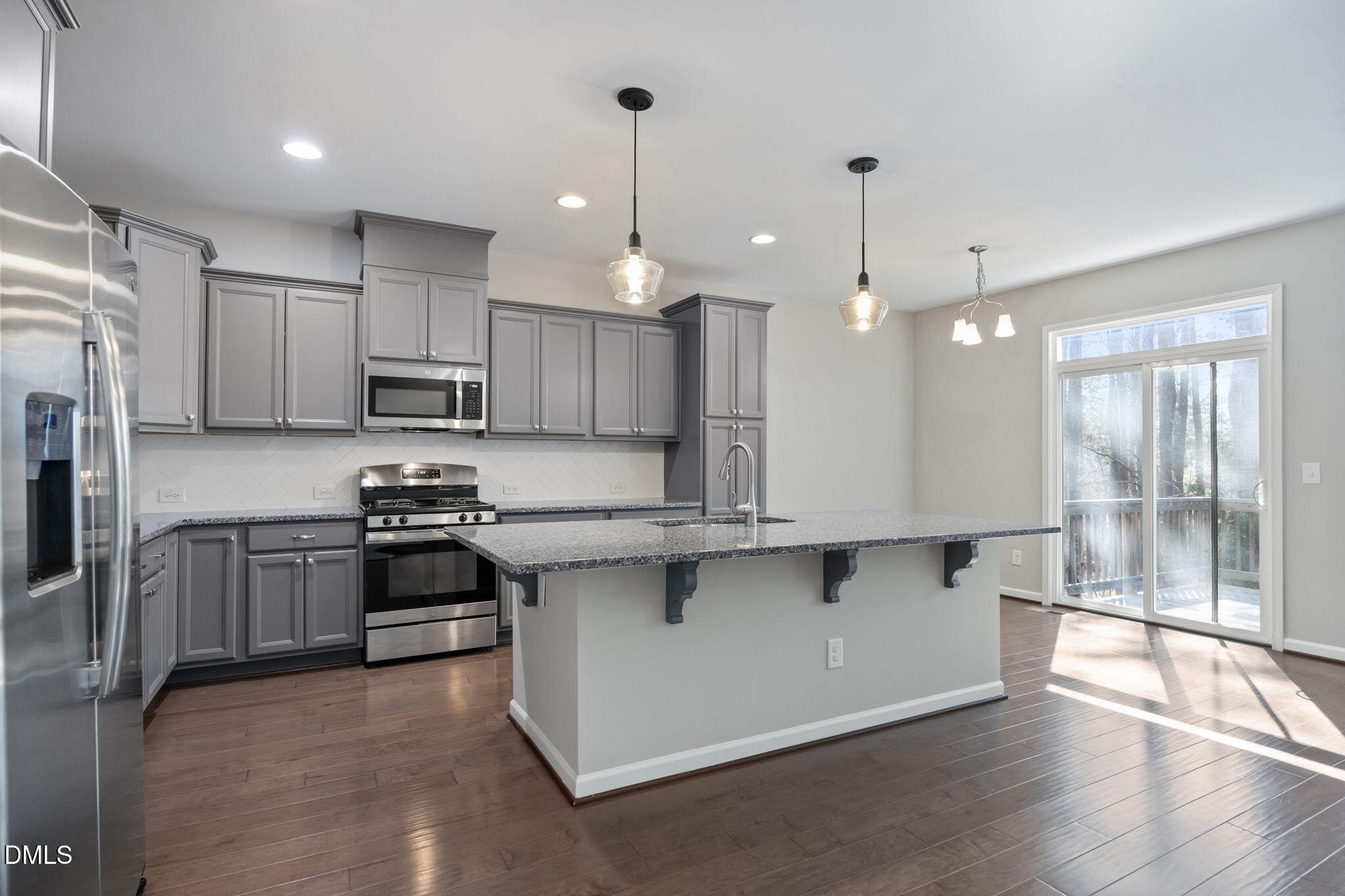 1011 Lathrop Lane