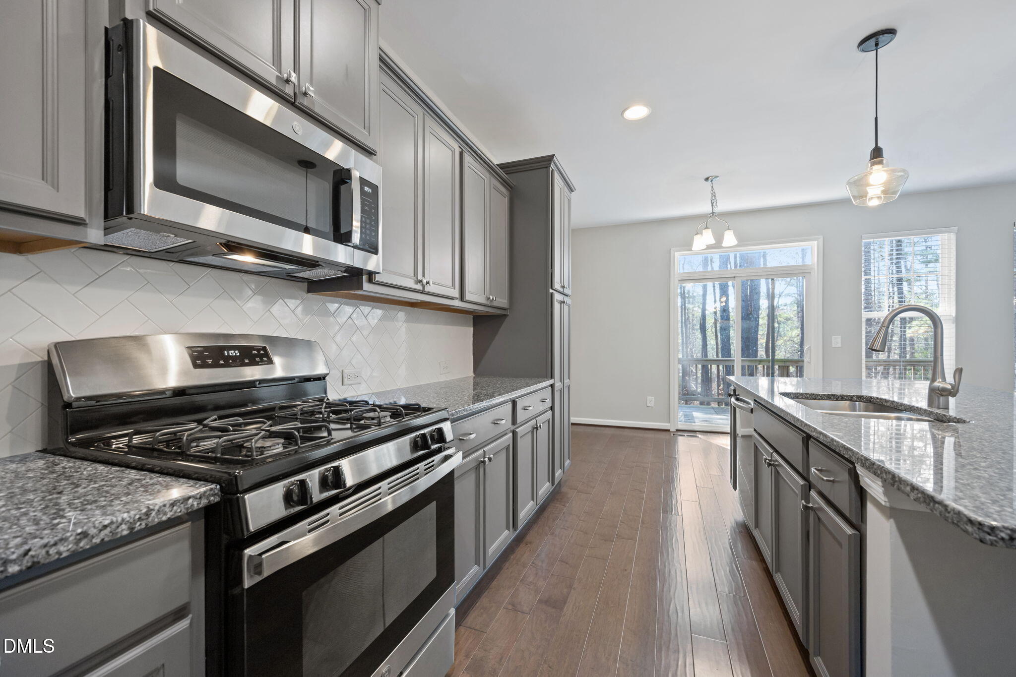 1011 Lathrop Lane