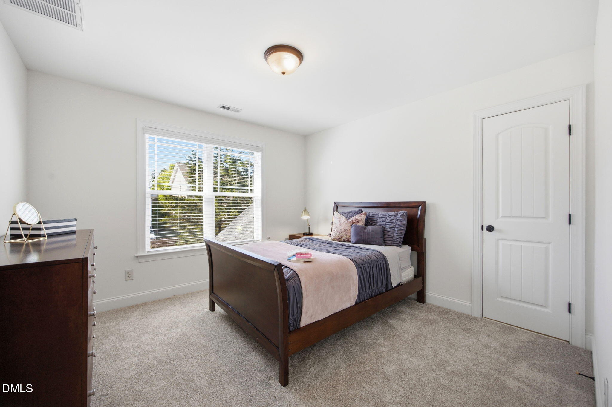 1113 Golden Star Way
