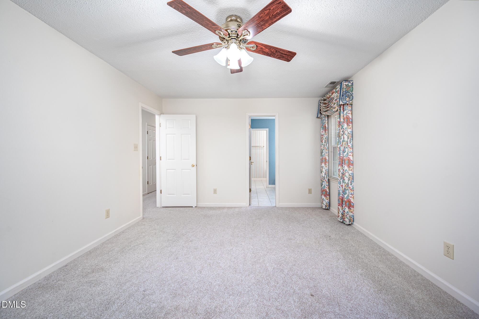 712 Flagstone Way