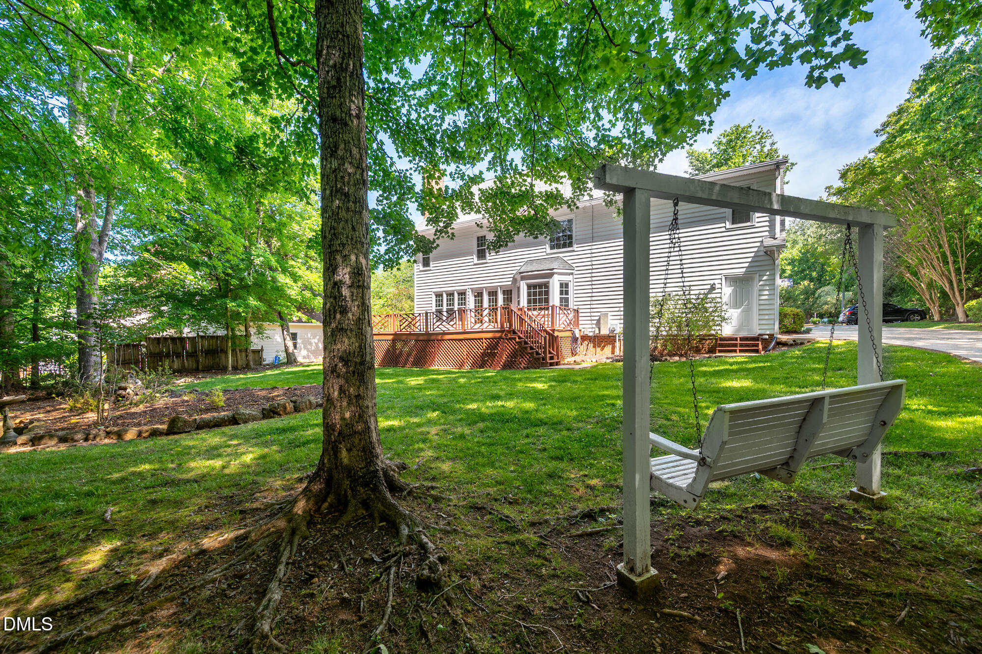 712 Flagstone Way