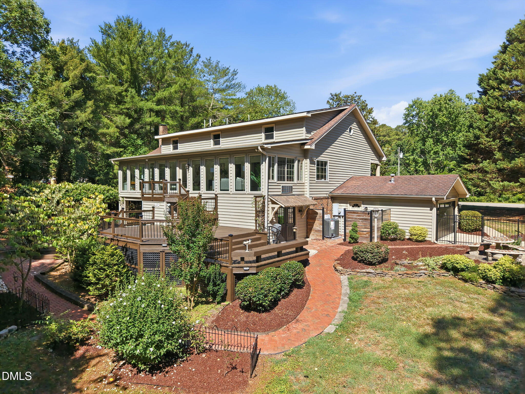 4204 Laurel Hills Road