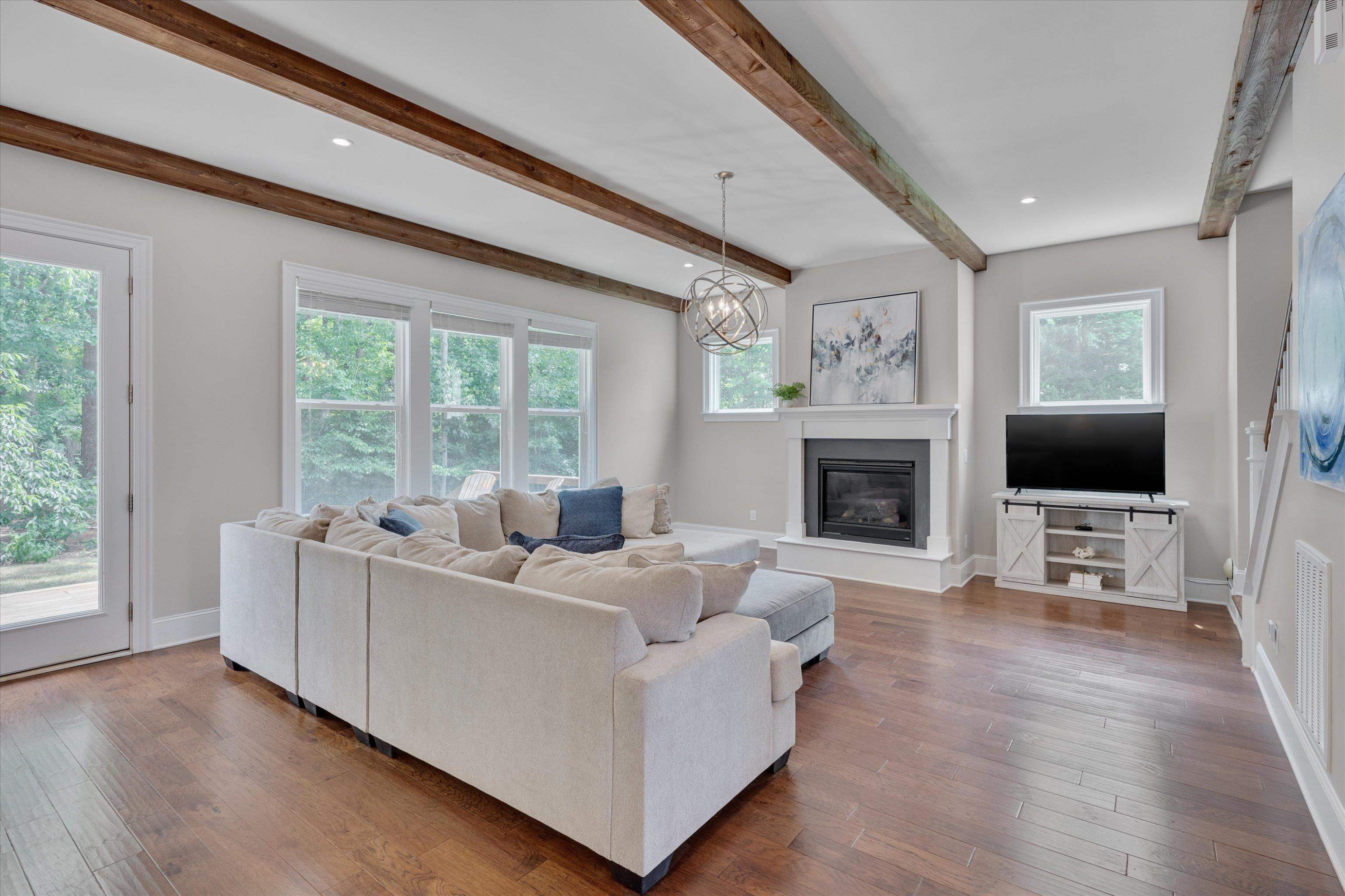 8012 Shree Court