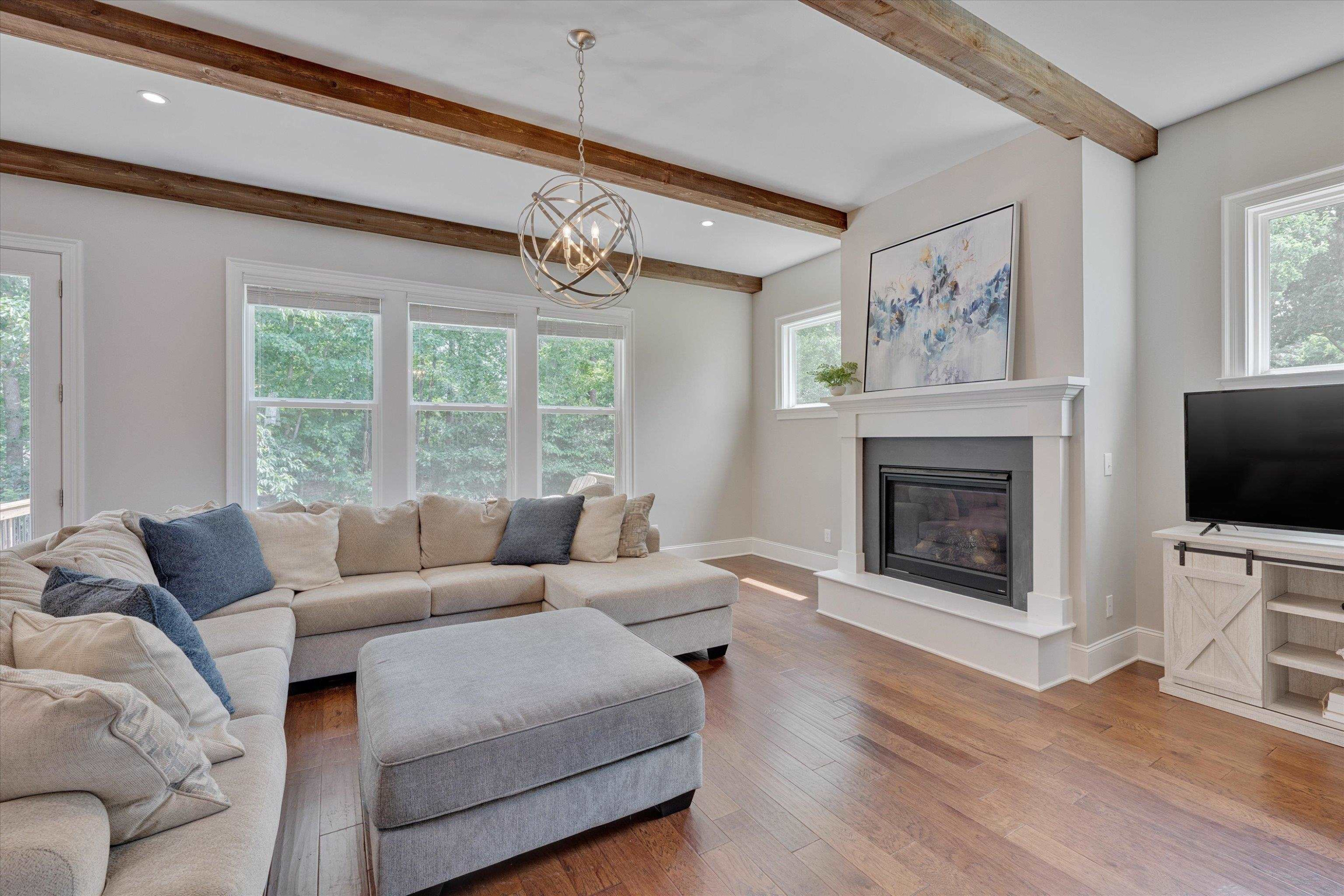 8012 Shree Court