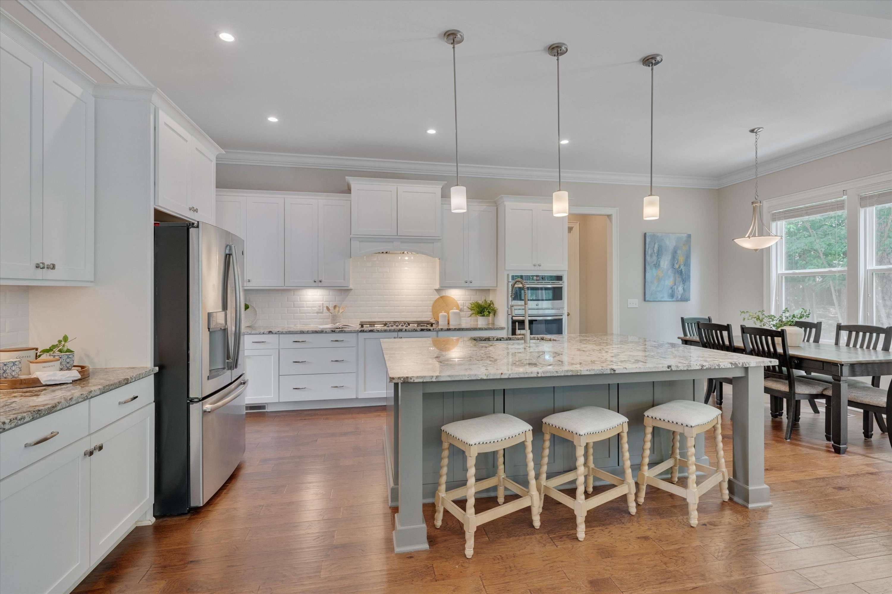 8012 Shree Court