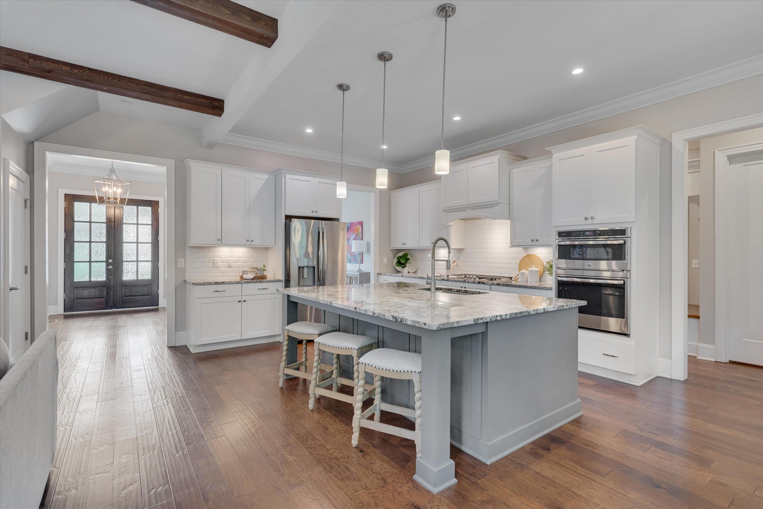 8012 Shree Court