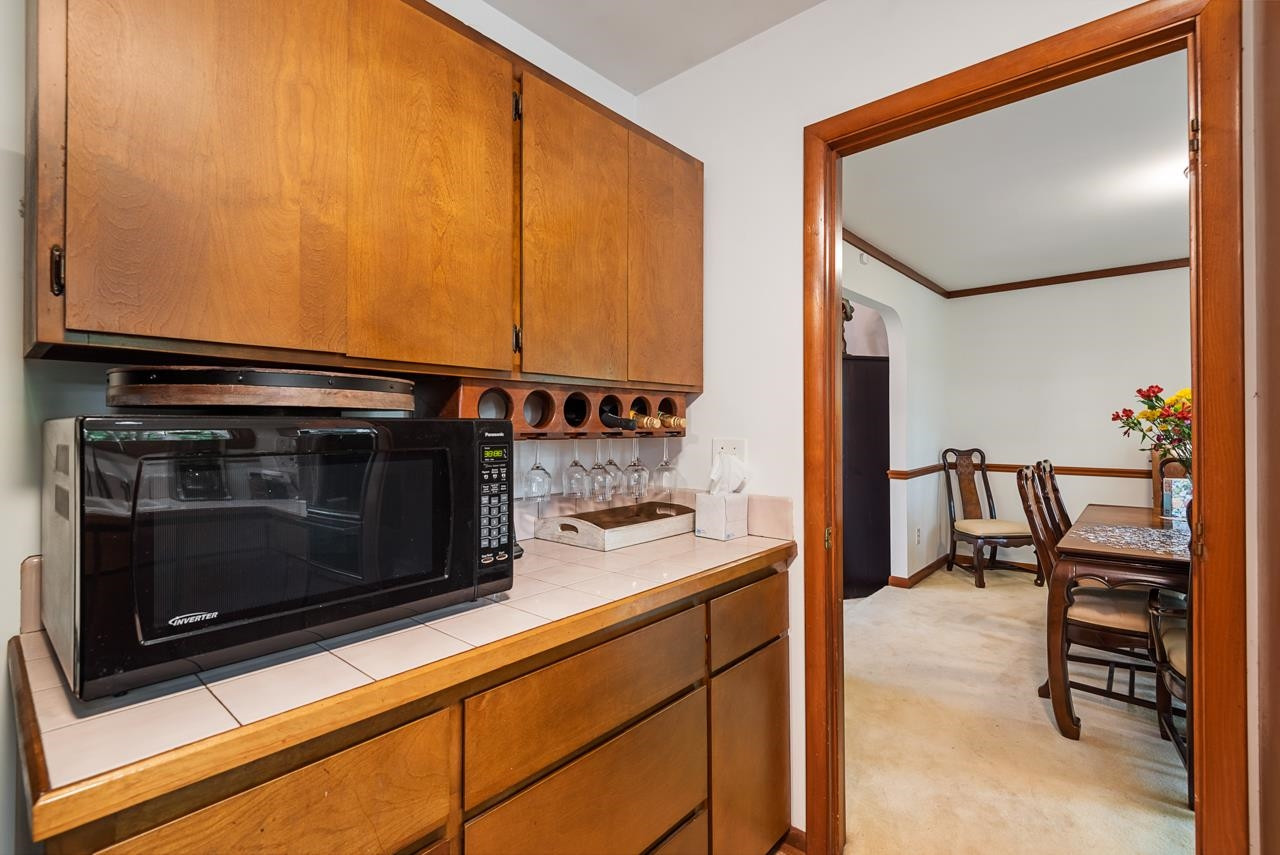 7104 Valley Lake Drive