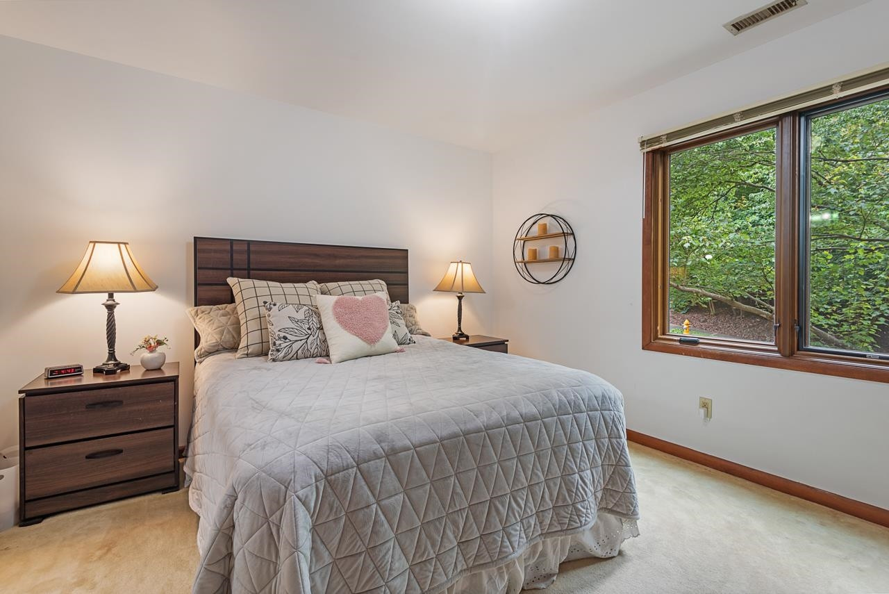 7104 Valley Lake Drive