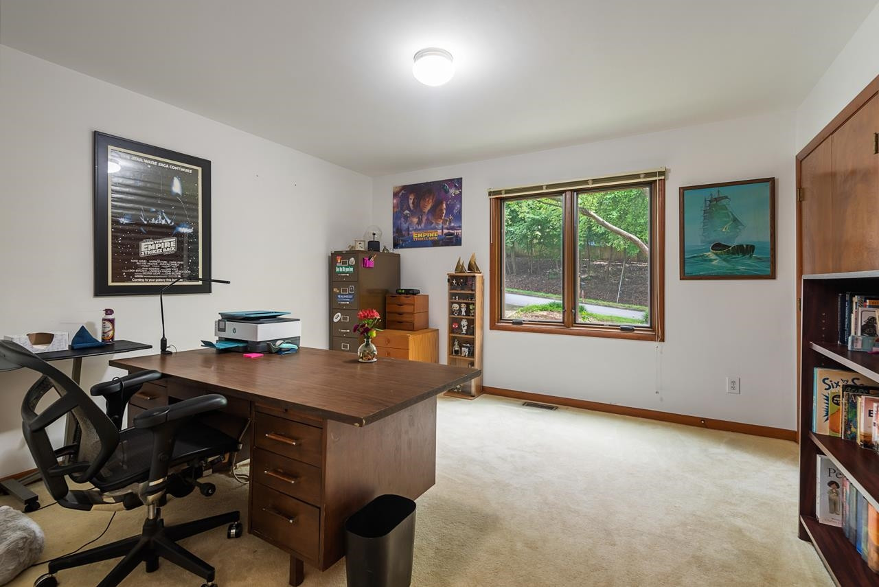 7104 Valley Lake Drive