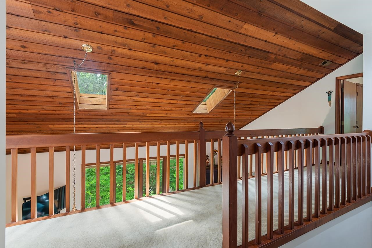 7104 Valley Lake Drive