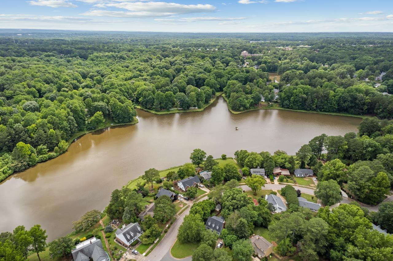 7104 Valley Lake Drive