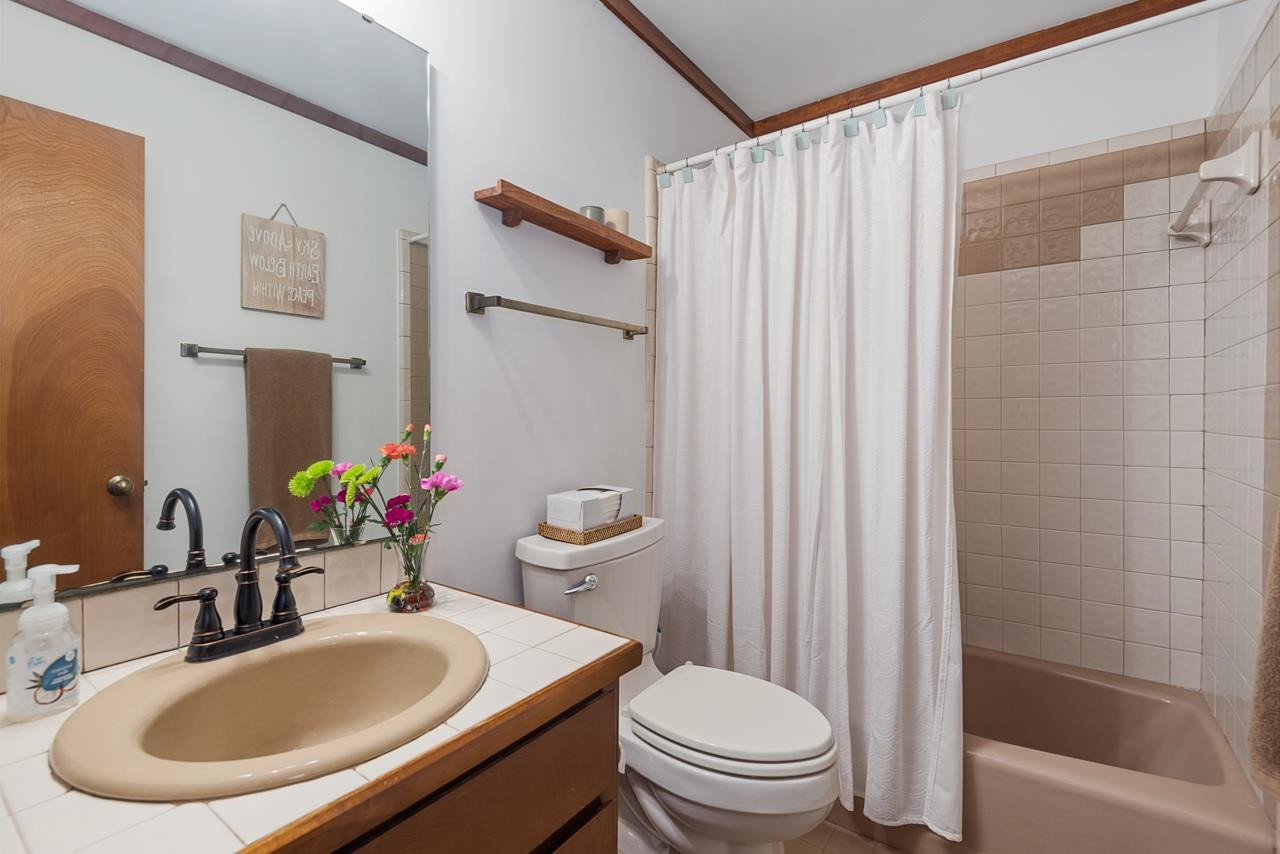 7104 Valley Lake Drive