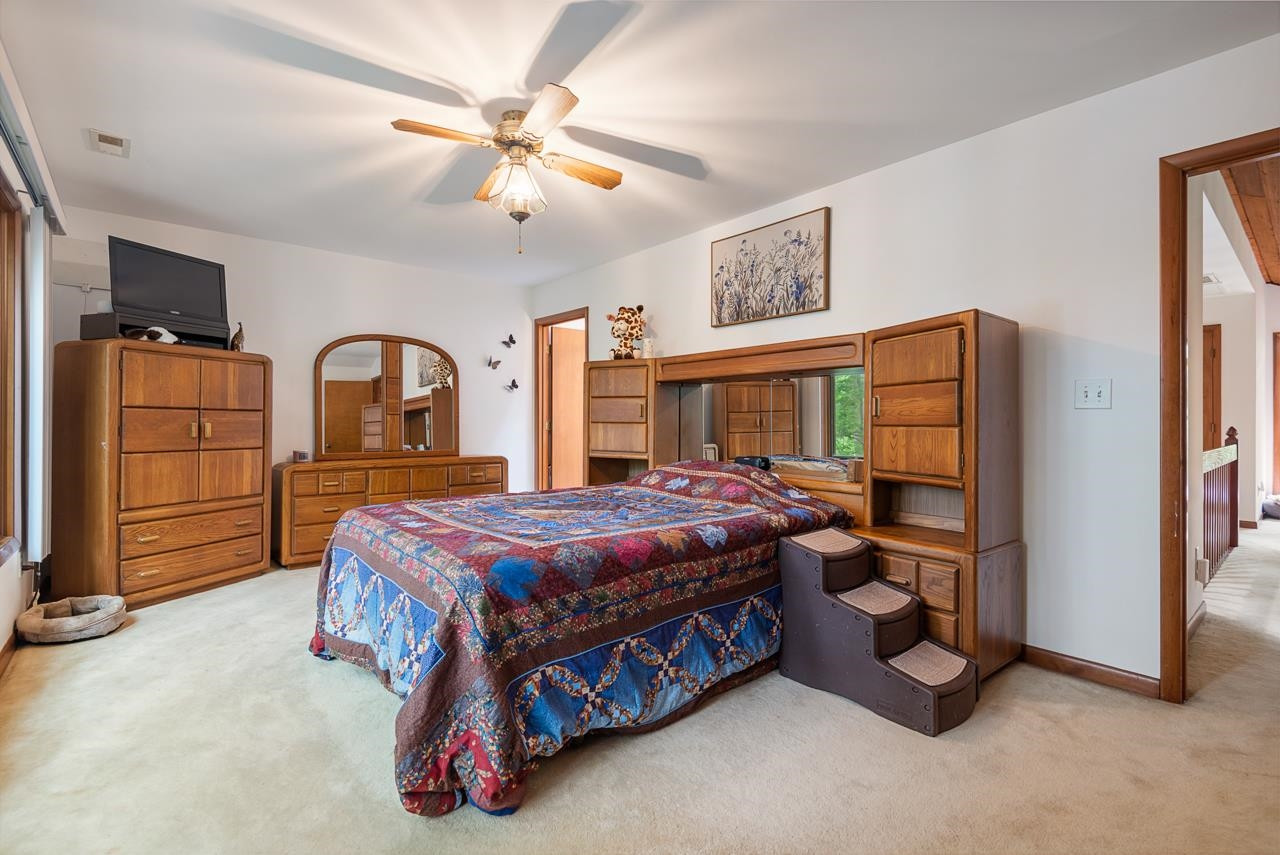 7104 Valley Lake Drive