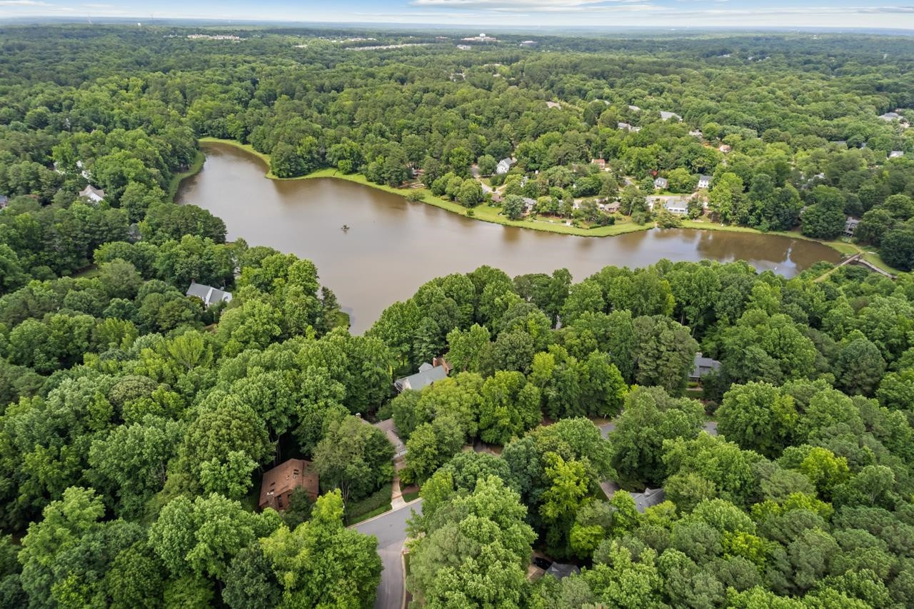 7104 Valley Lake Drive